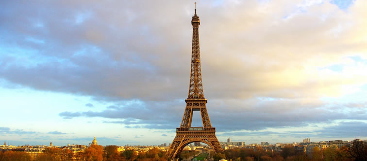 Where can you find the beautiful Eiffel Tower?